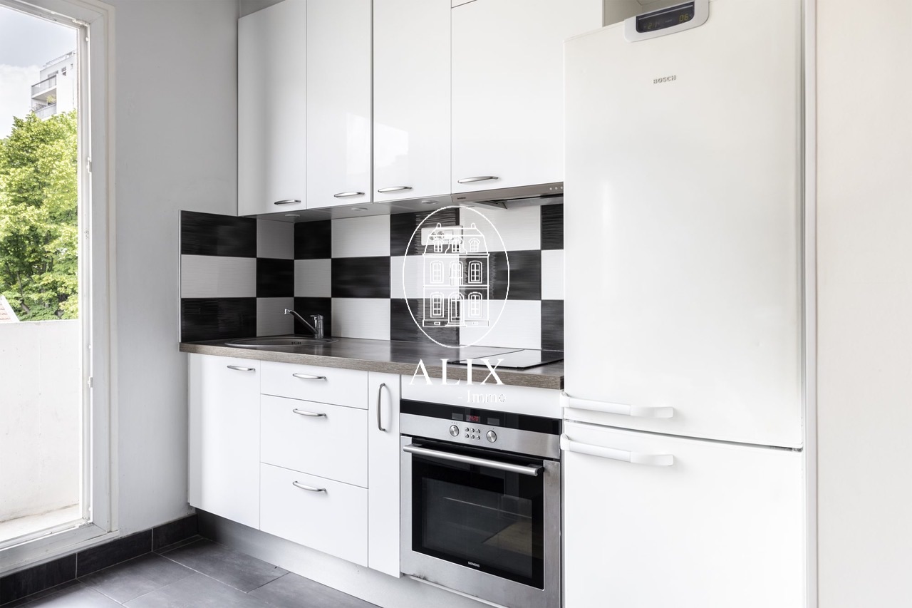 Appartement à vendre  - 1 pièce(s) - 28m2 - Courbevoie (92400)