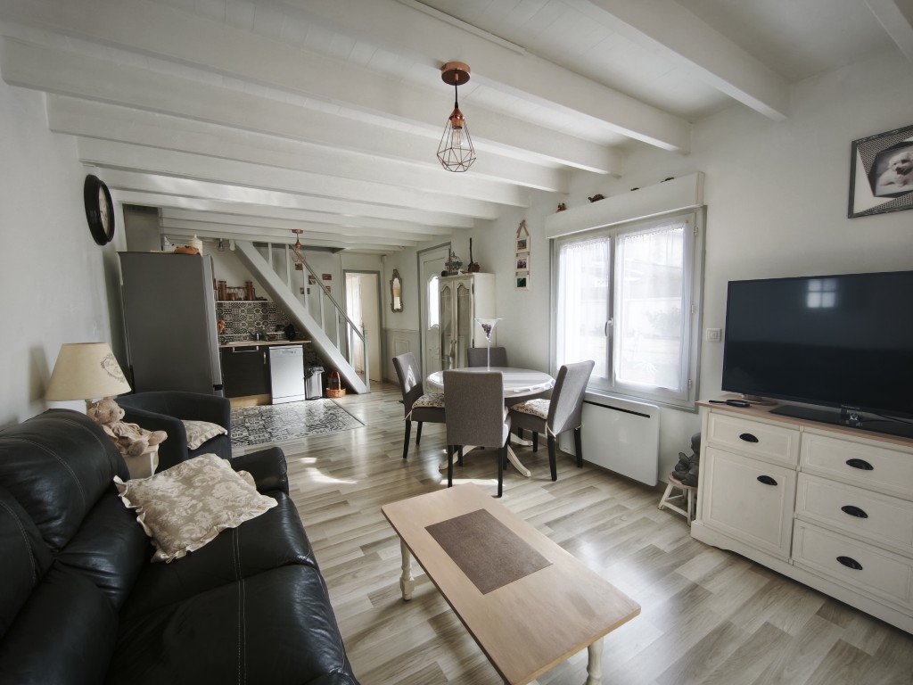 Maison à vendre  - 4 pièce(s) - 77.75m2 - Gemozac (17260)