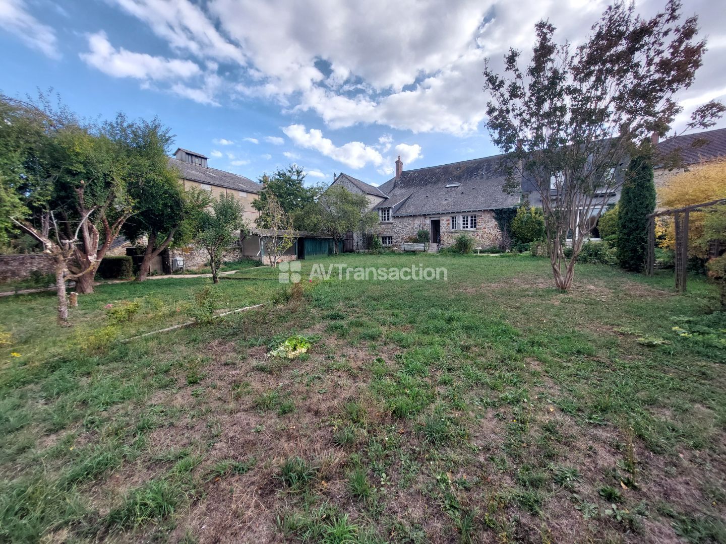 Maison à vendre  - 8 pièce(s) - 236m2 - Vaiges (53480)