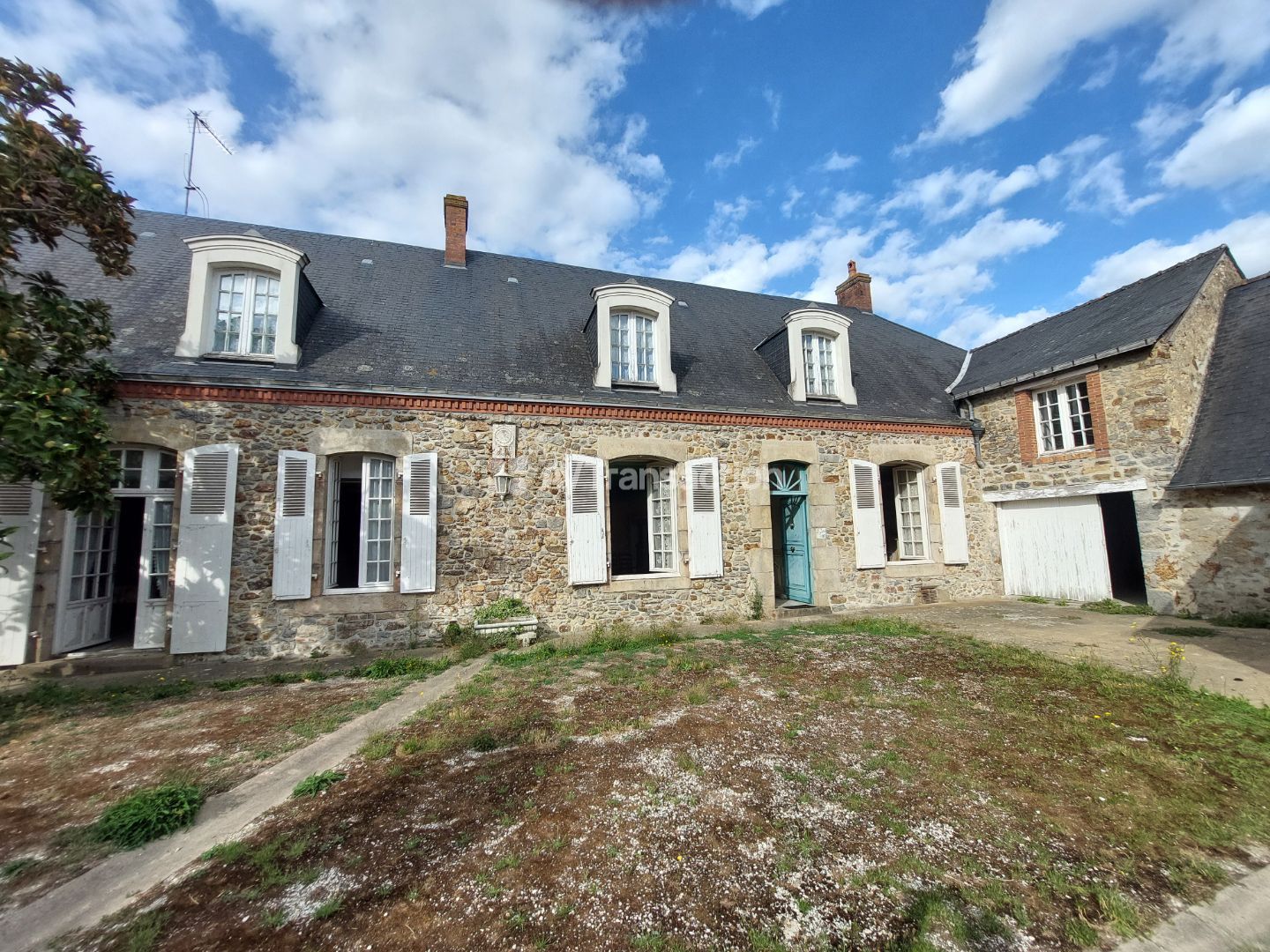 Maison à vendre  - 8 pièce(s) - 236m2 - Vaiges (53480)