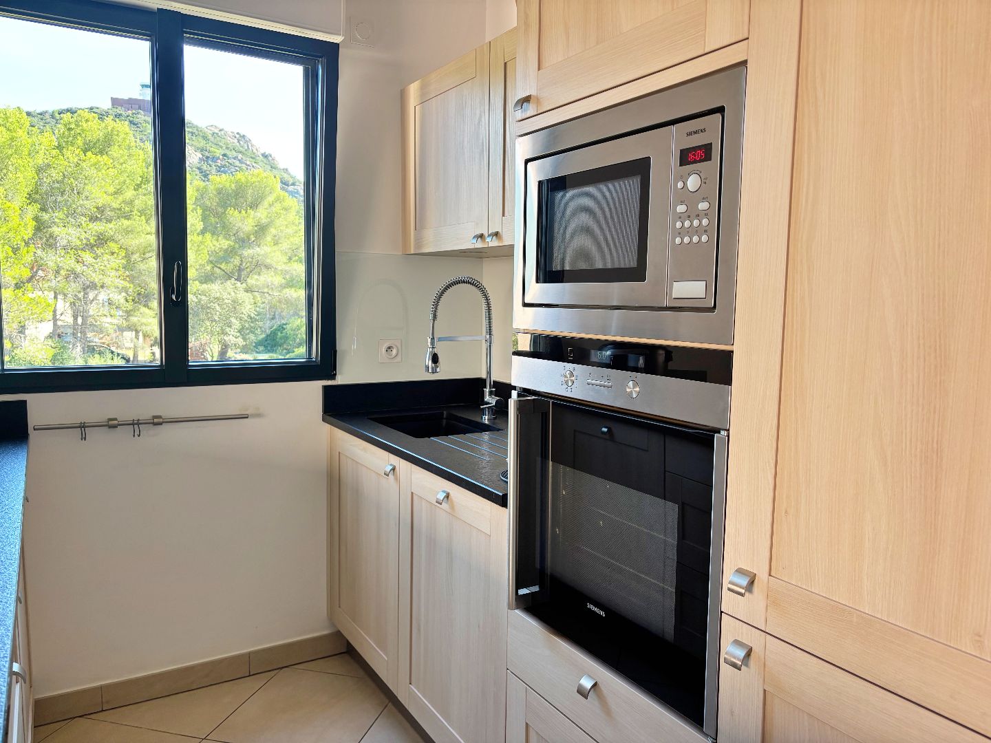 Appartement à vendre  - 3 pièce(s) - 51m2 - Saint-raphaël (83700)
