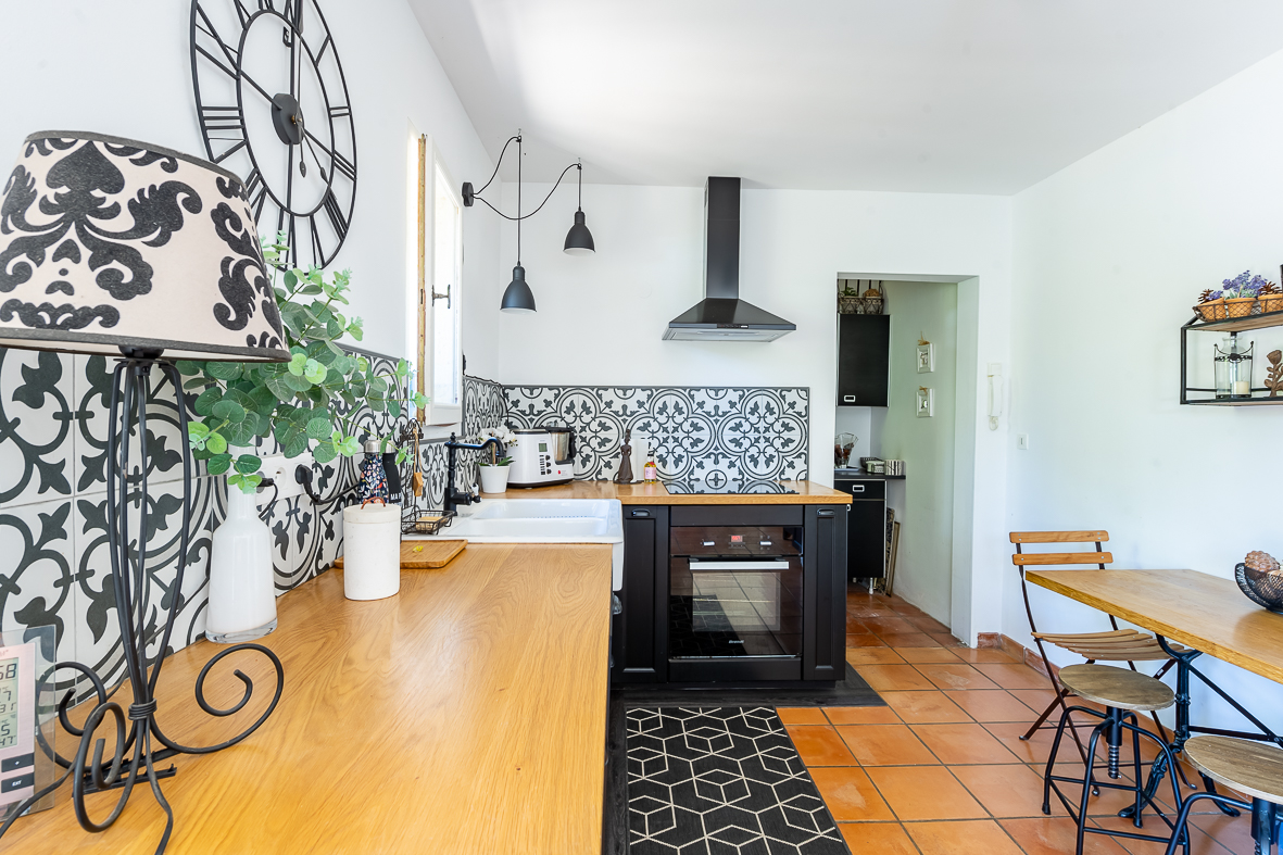 🏡 LA CADIÈRE-D’AZUR – ÉLÉGANTE PROPRIÉTÉ AVEC PISCINE