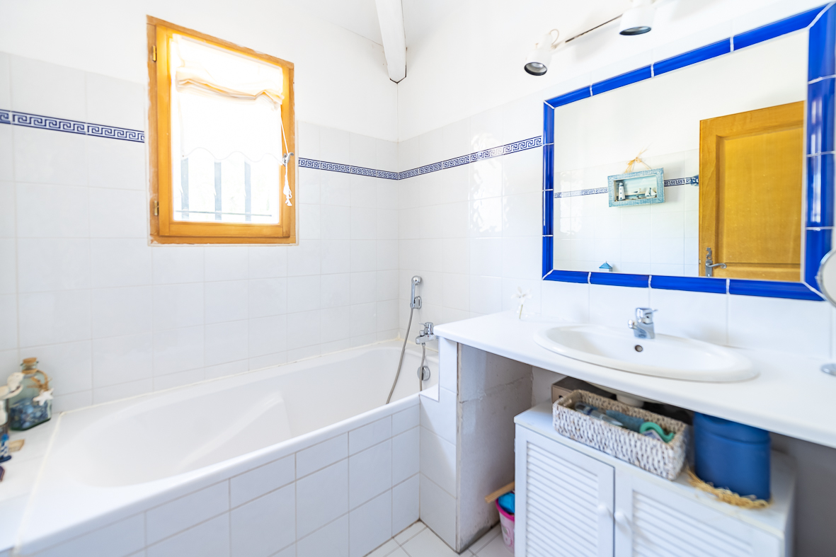 🏡 LA CADIÈRE-D’AZUR – ÉLÉGANTE PROPRIÉTÉ AVEC PISCINE