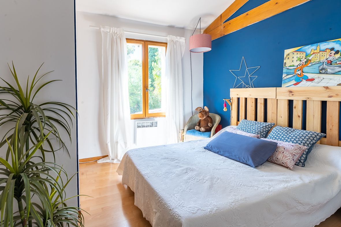 🏡 LA CADIÈRE-D’AZUR – ÉLÉGANTE PROPRIÉTÉ AVEC PISCINE