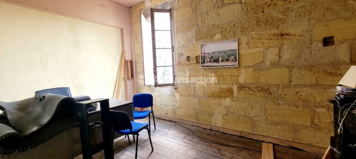 33500 LIBOURNE-IMMEUBLE EN PIERRES A RENOVER-360M² SUR 3 ETAGES
