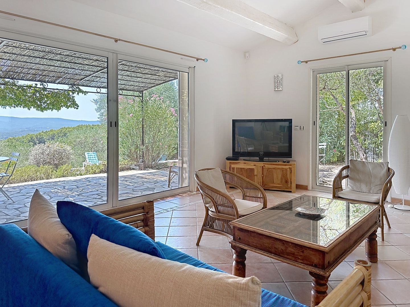 Villa de charme avec vue panoramique, piscine à Lorgues