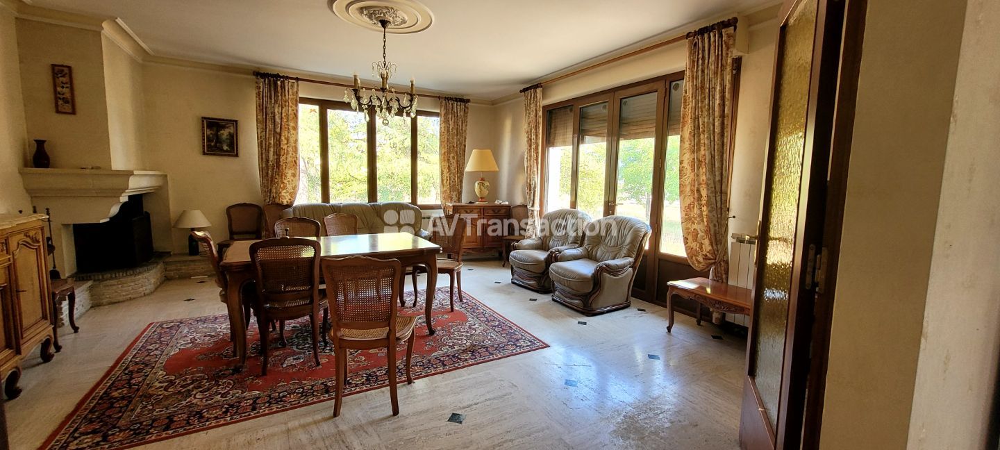 Maison à vendre  - 6 pièce(s) - 140m2 - Sainte-terre (33350)