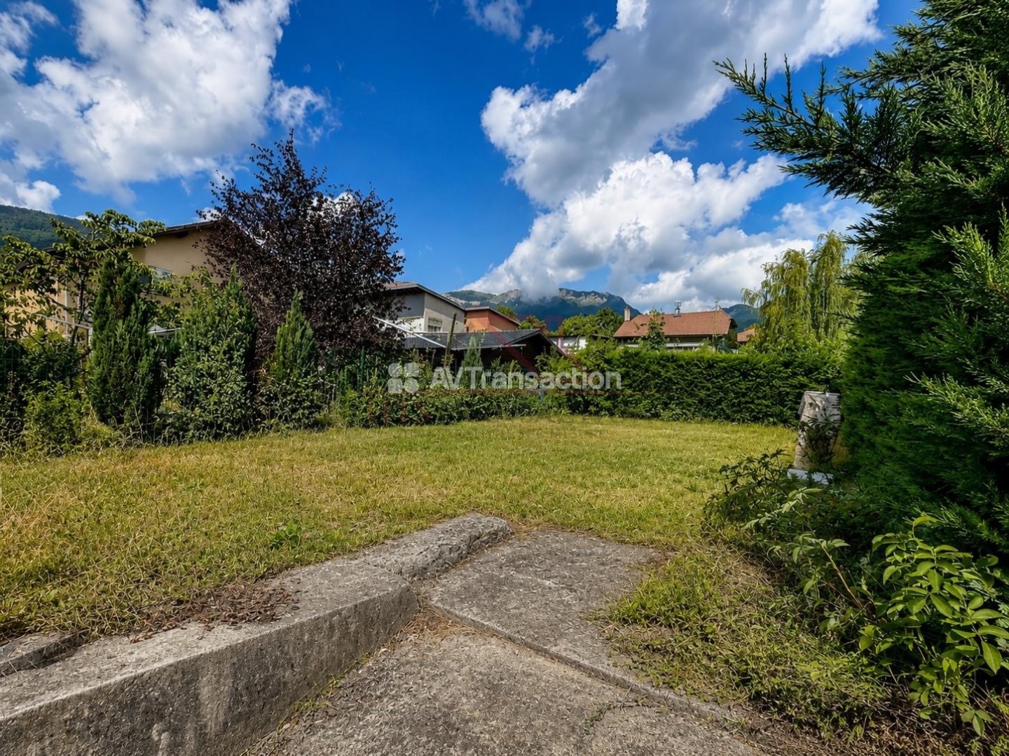 Maison - 4 pièces - Gex