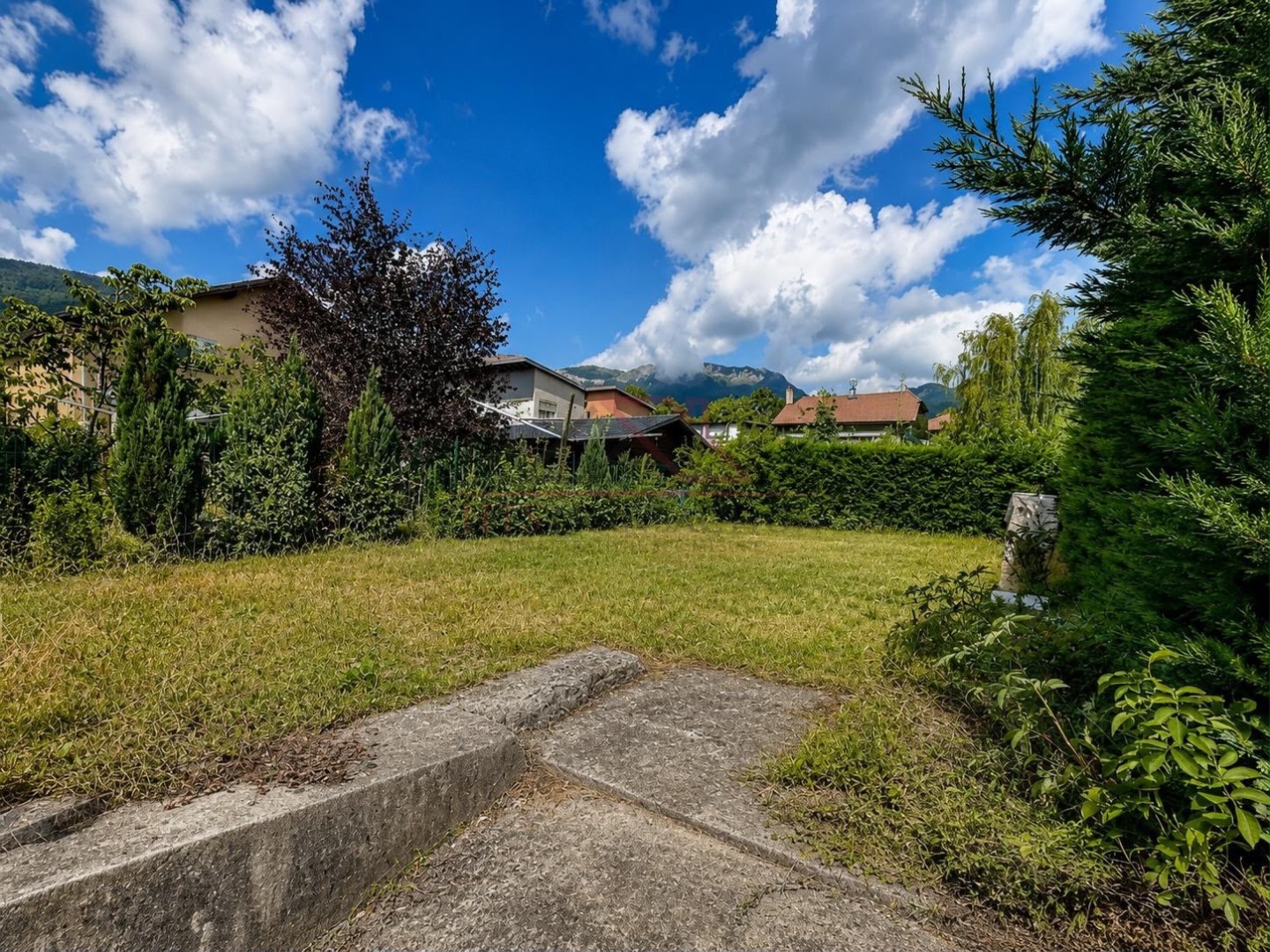 Maison - 4 pièces - Gex