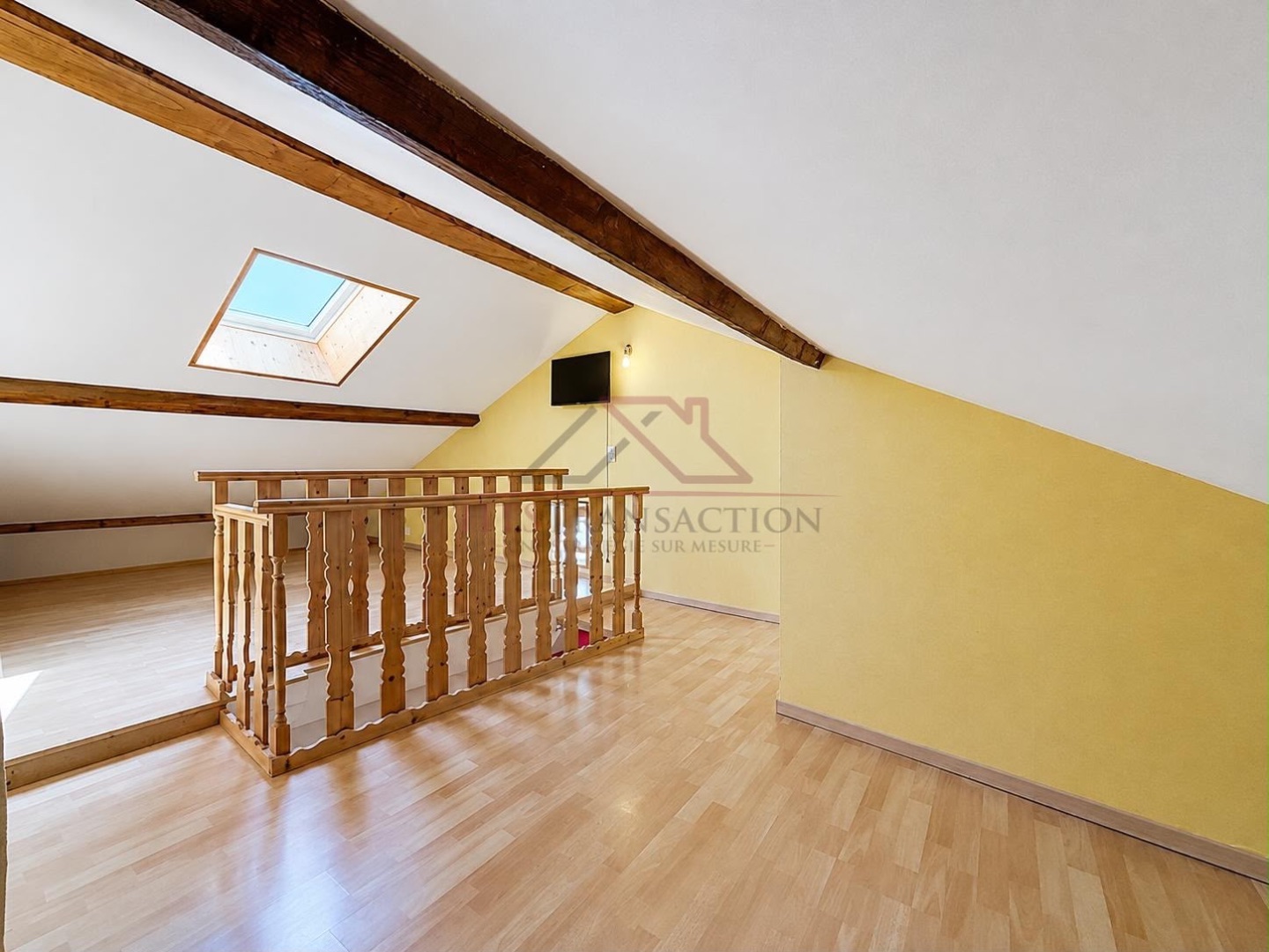 Maison - 4 pièces - Gex