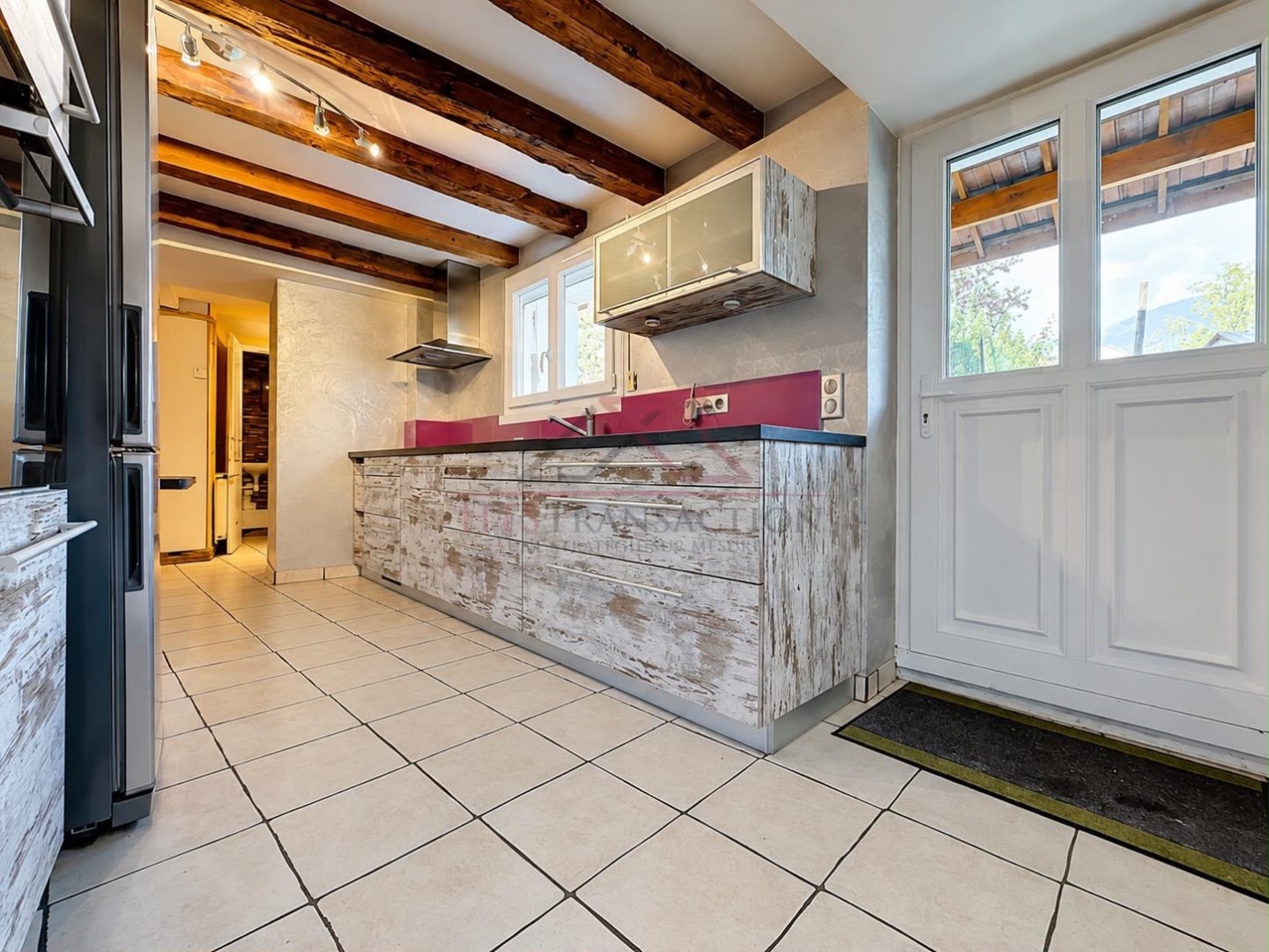 Maison - 4 pièces - Gex