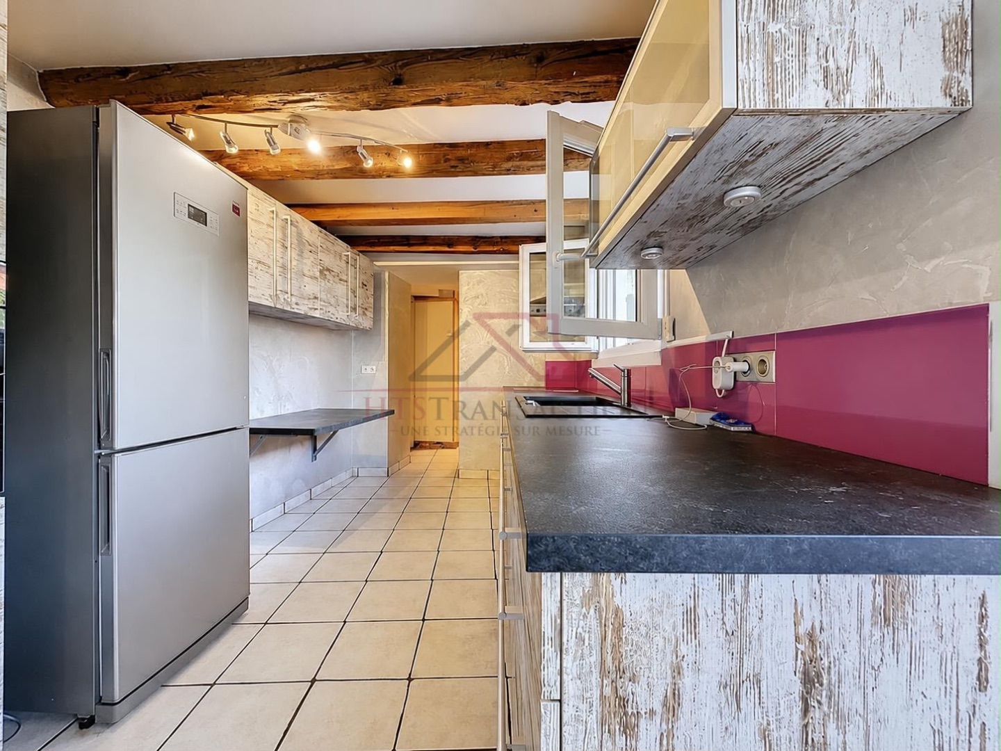 Maison - 4 pièces - Gex