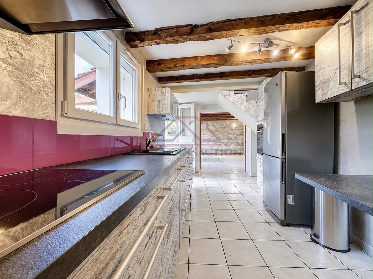 Maison - 4 pièces - Gex