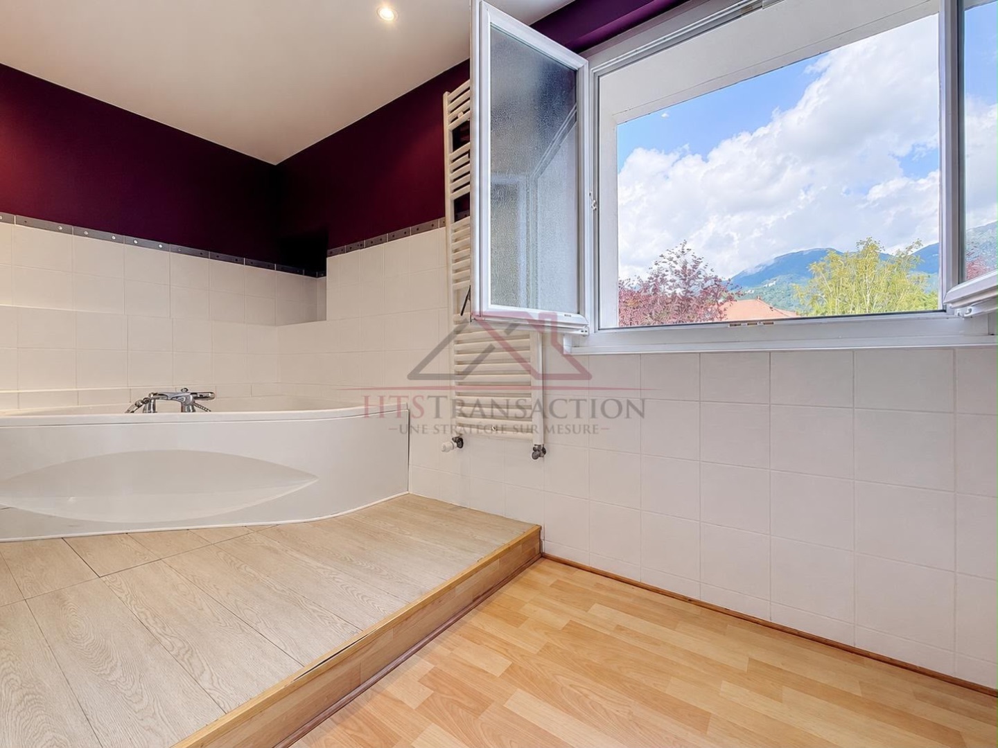 Maison - 4 pièces - Gex