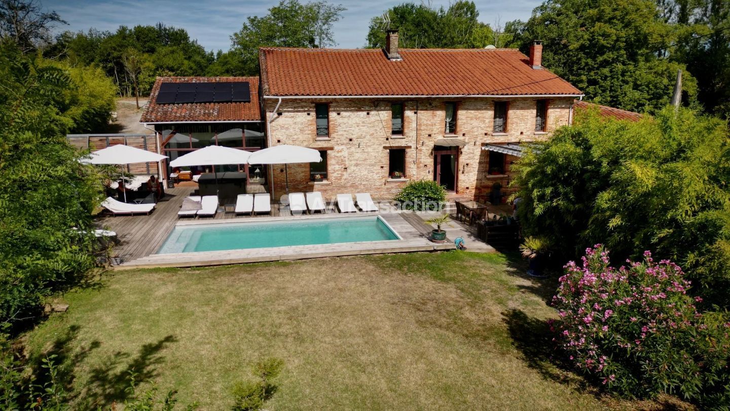Maison à vendre  - 10 pièce(s) - 411m2 - 31310 (Montesquieu-Volvestre)