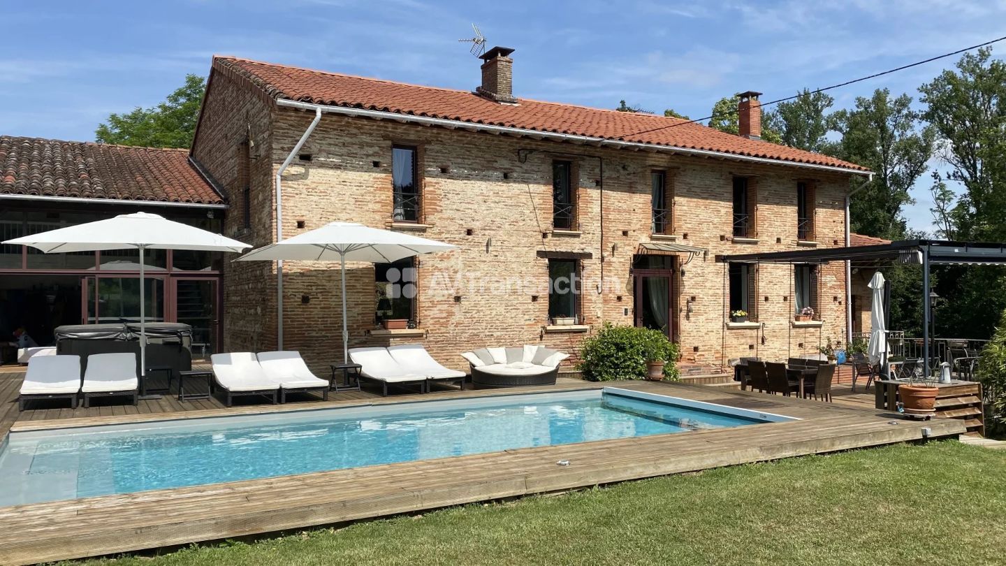 Ancien moulin de 411 m² avec piscine - Montesquieu-Volvestre (31