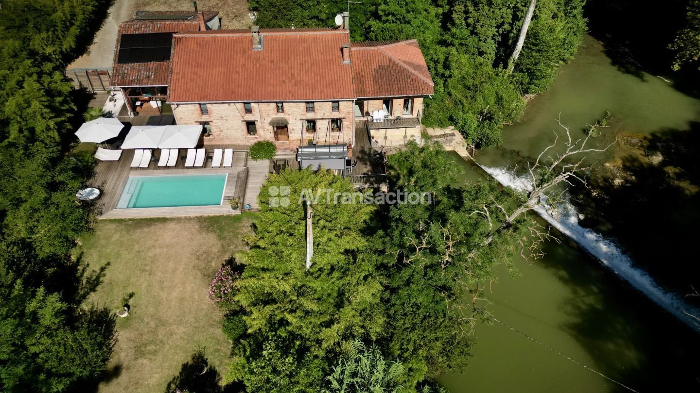 Ancien moulin de 411 m² avec piscine - Montesquieu-Volvestre (31