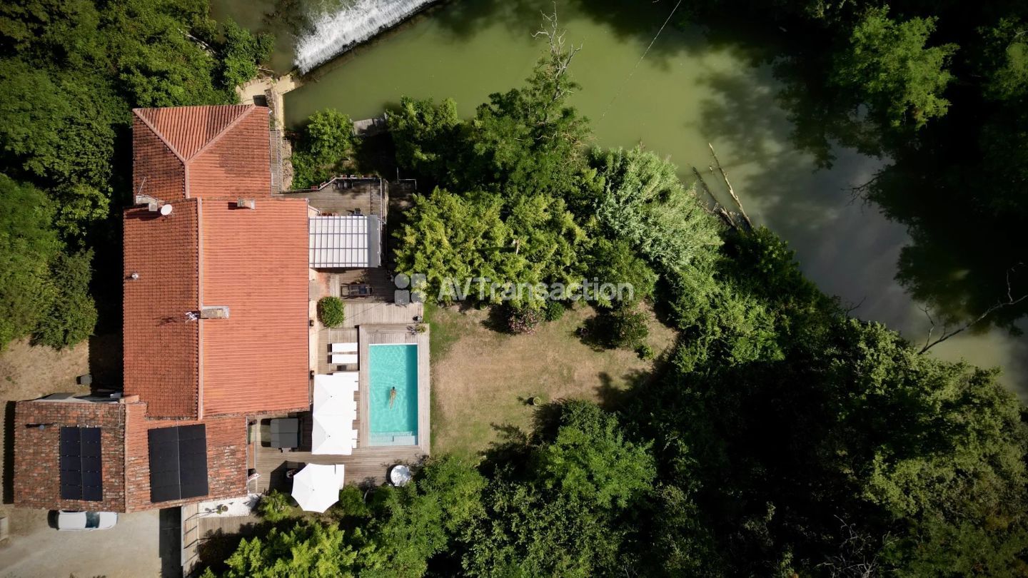 Ancien moulin de 411 m² avec piscine - Montesquieu-Volvestre (31