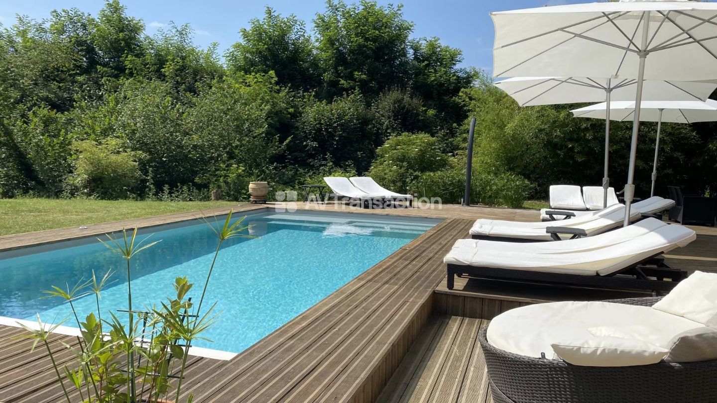 Maison à vendre  - 10 pièce(s) - 411m2 - 31310 (Montesquieu-Volvestre)