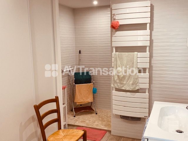 Maison avec sous sol aménagé 5 chambres Chateauneuf sur Chte