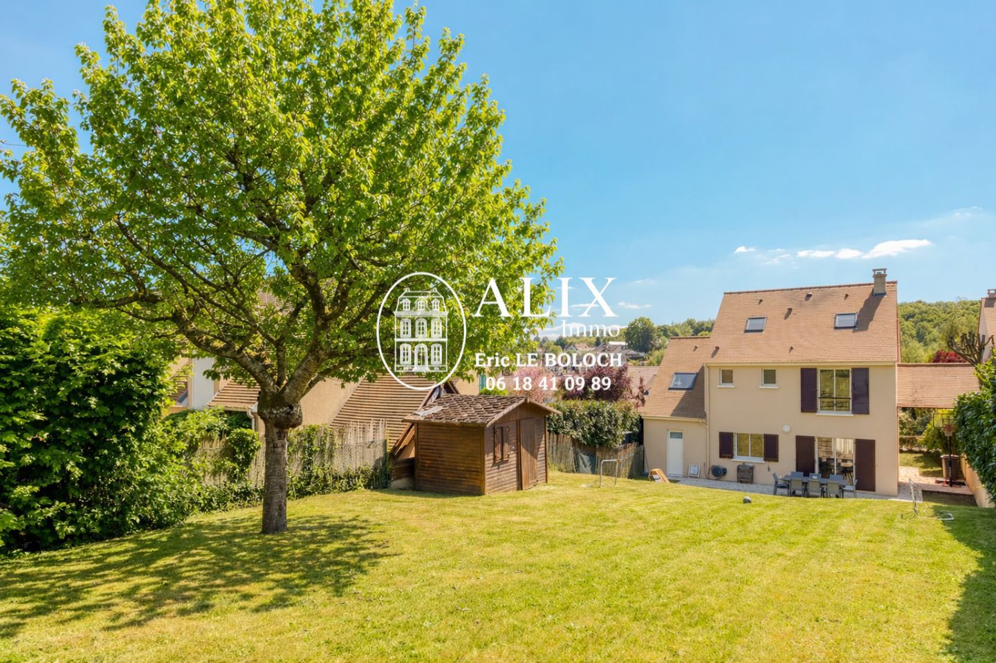 MAISON COMME NEUVE (2023) – Posez vos valises !