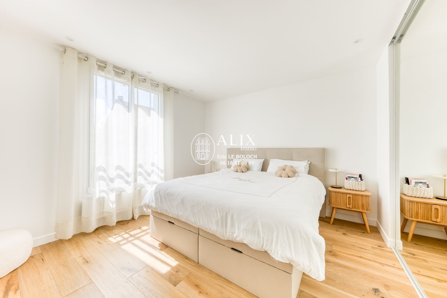 MAISON COMME NEUVE (2023) – Posez vos valises !