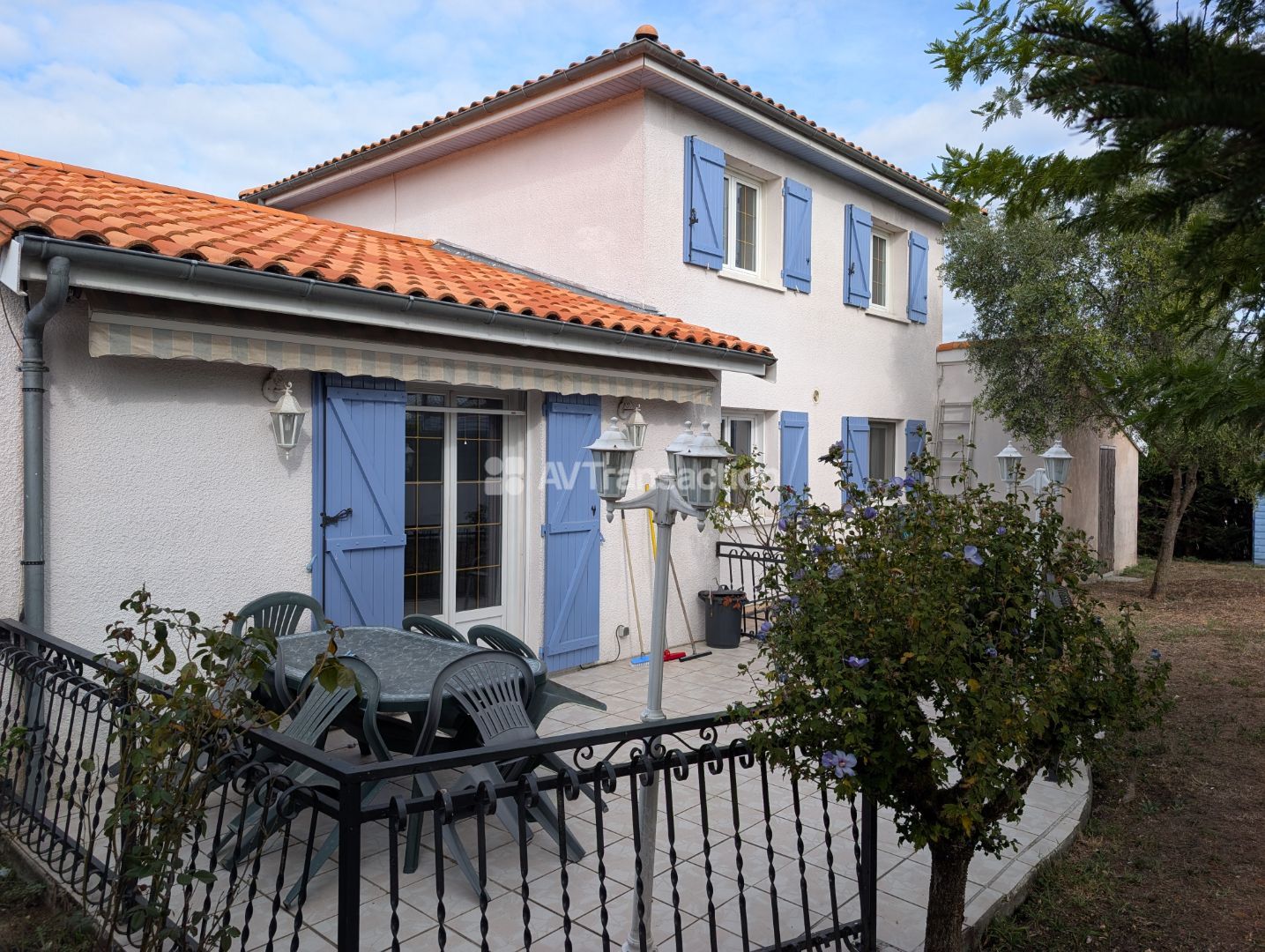 Maison 5 pièces avec belle parcelle et garage