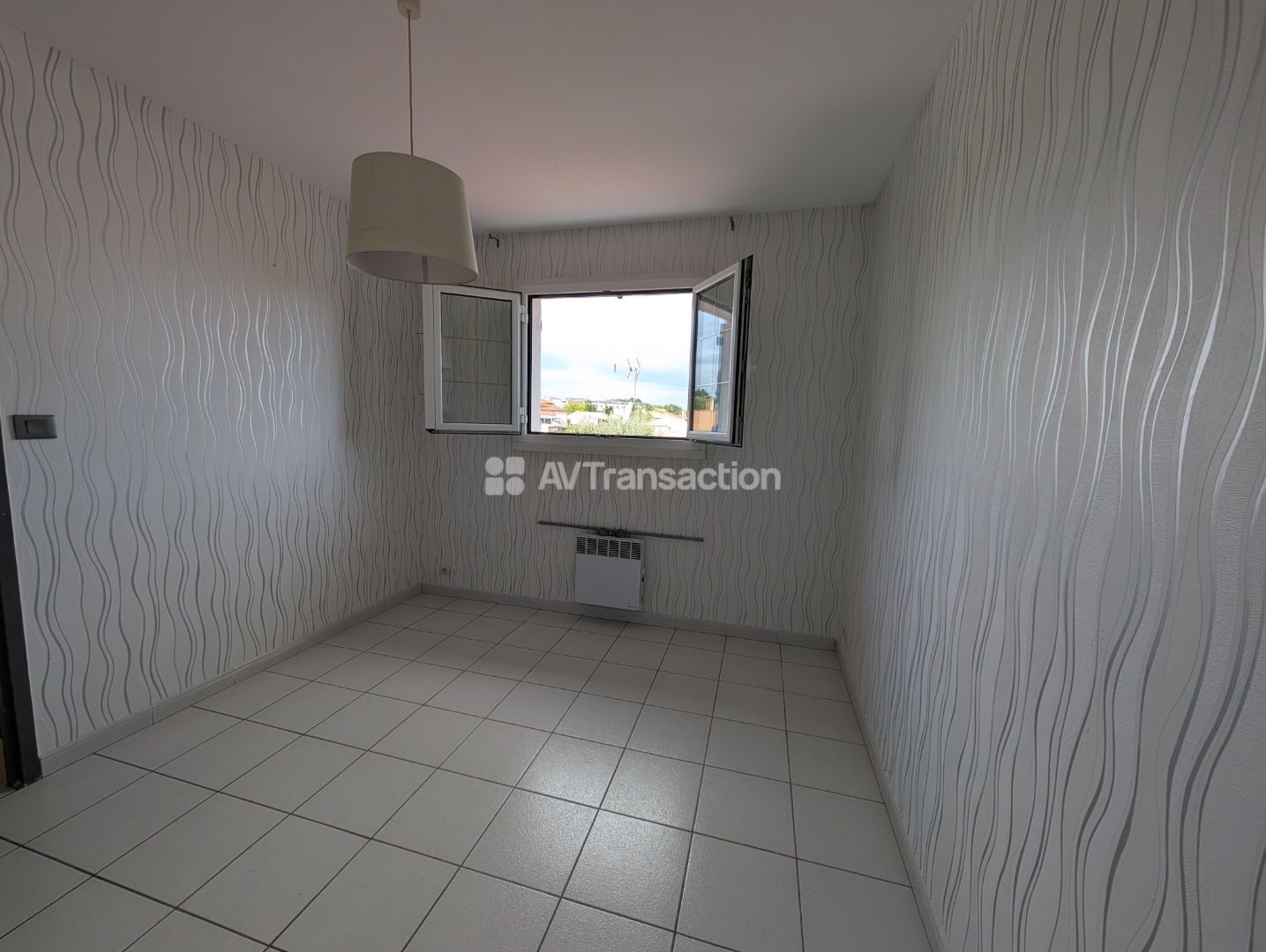 Maison 5 pièces avec belle parcelle et garage