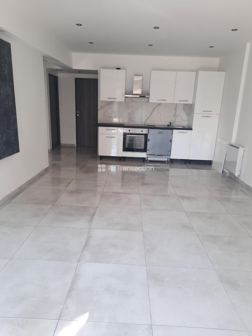 Appartement rénové à vendre  - 4 pièce(s) - 64m2 - Belley (01300)