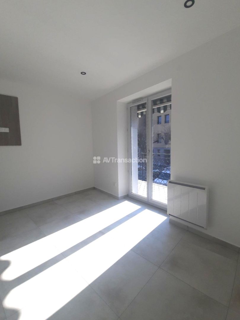 Appartement rénové à vendre  - 4 pièce(s) - 64m2 - Belley (01300)