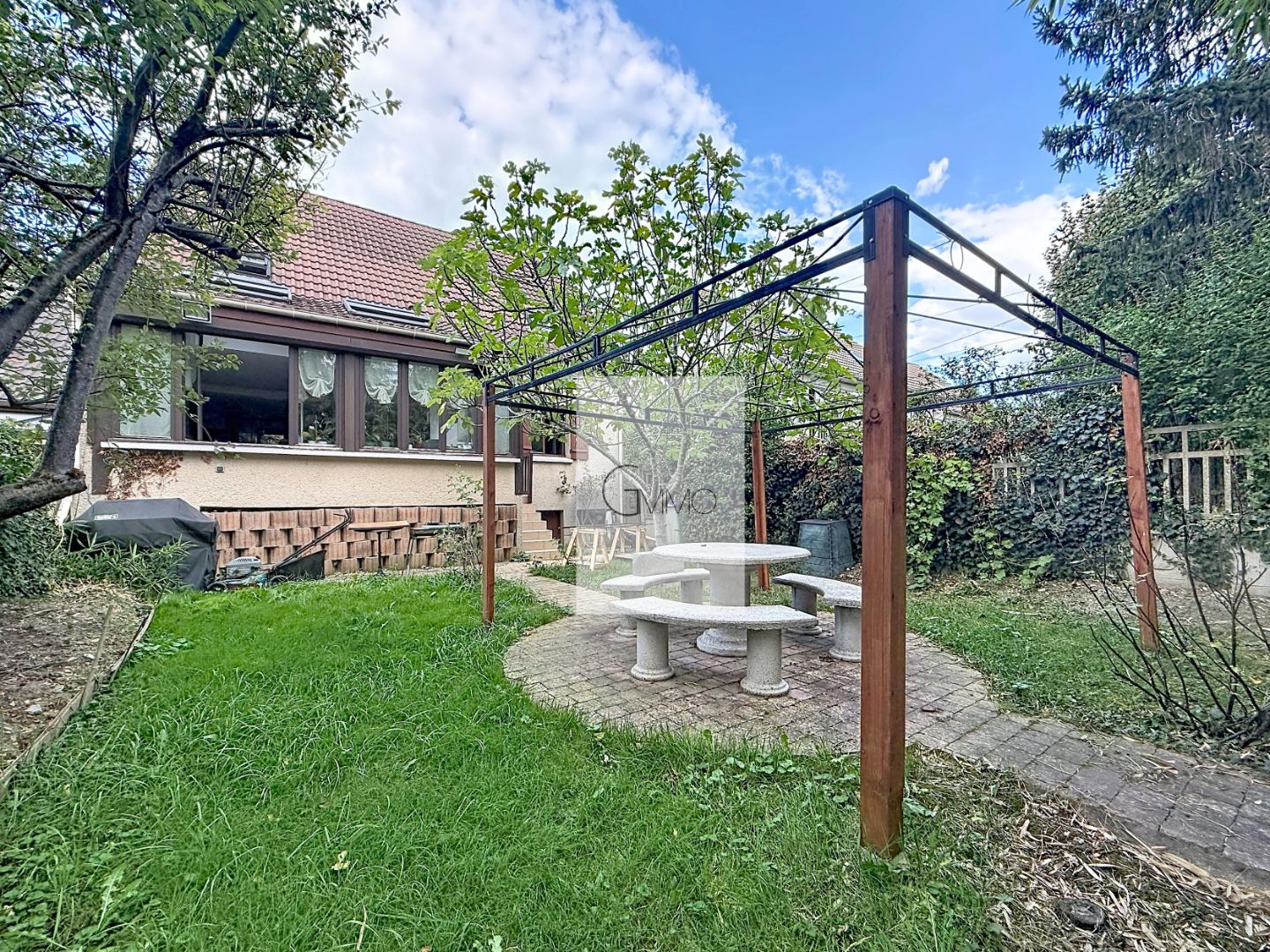 MAISON 6 PIECES - 125 M2 - 4 CHAMBRES - JARDIN - SOUS-SOL TOTAL