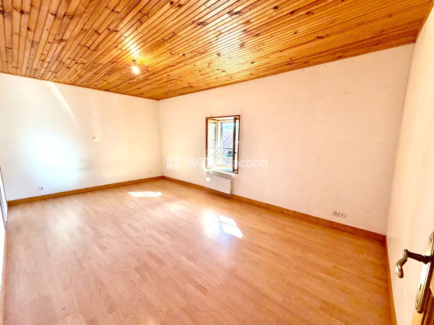 Maison de village à vendre  - 3 pièce(s) - 70m2 - Peyzieu (01300)