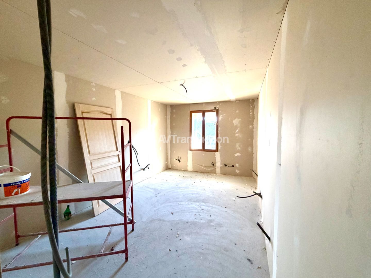 Maison à rénover à vendre  - 5 pièce(s) - 150m2 - Peyzieu (01300)