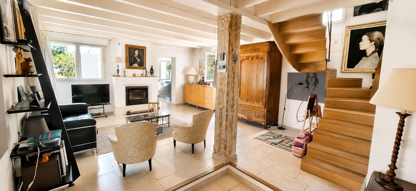 À vendre – Maison de charme à Saint-Cyr-sur-Mer.