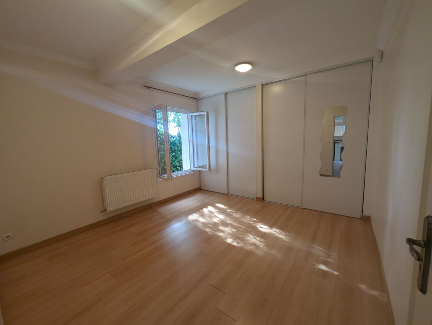 Appartement P4 3 Chambres 130m2 hab et garage 26 m2