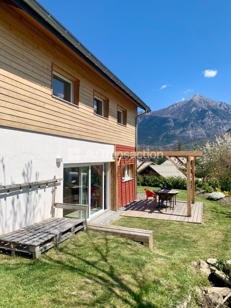 Maison en ossature bois T6, vue montagne — Châteauroux-les-Alpes