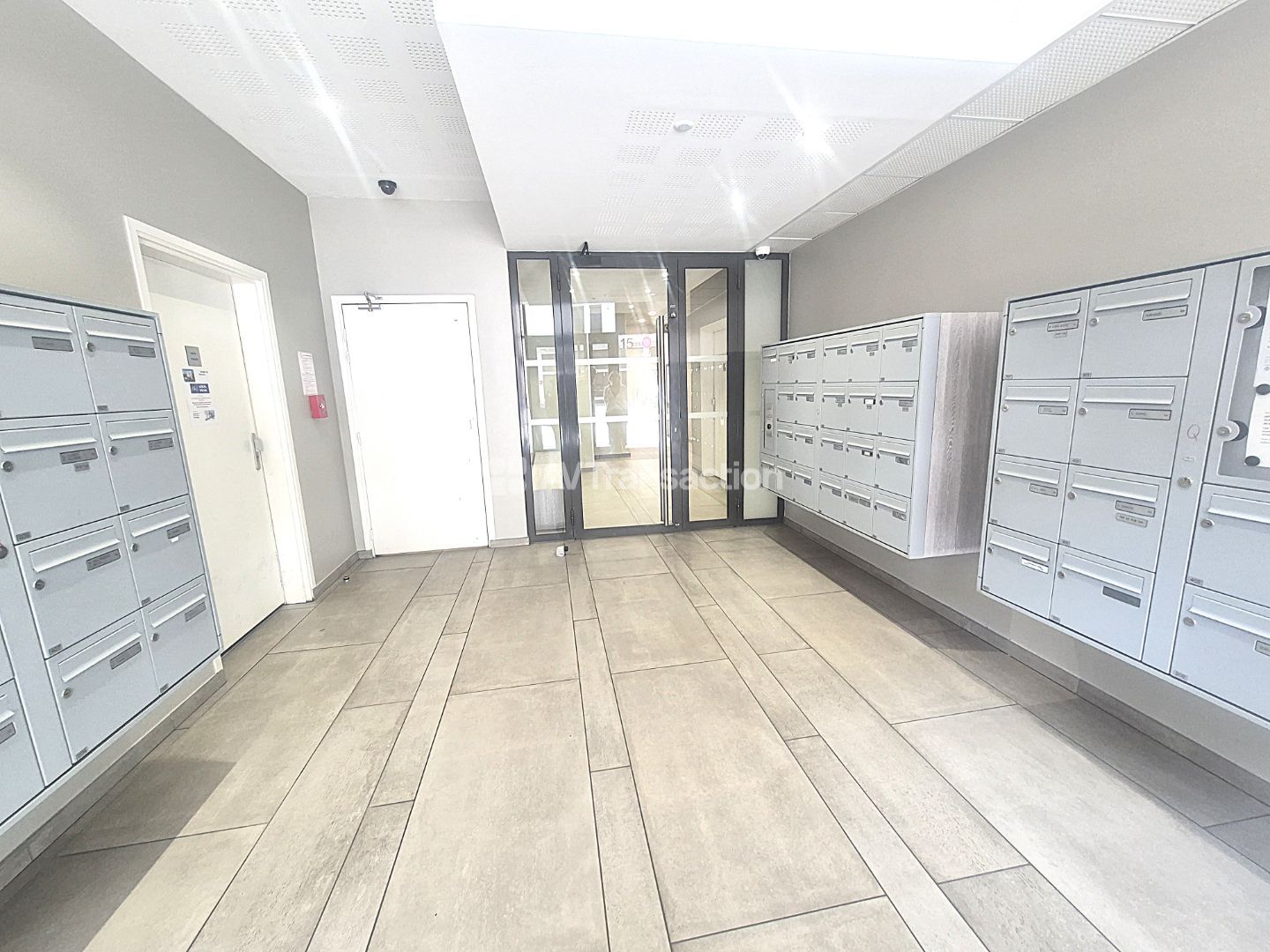 T2 de 43M² - Balcon- GARAGE - PROCHE METRO REPUBLIQUE