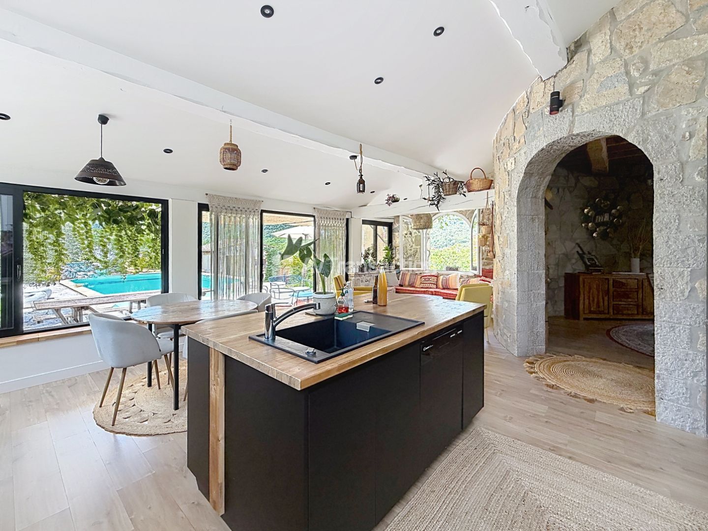 Maison de caractère 228 m² avec piscine - Brissac (34190)