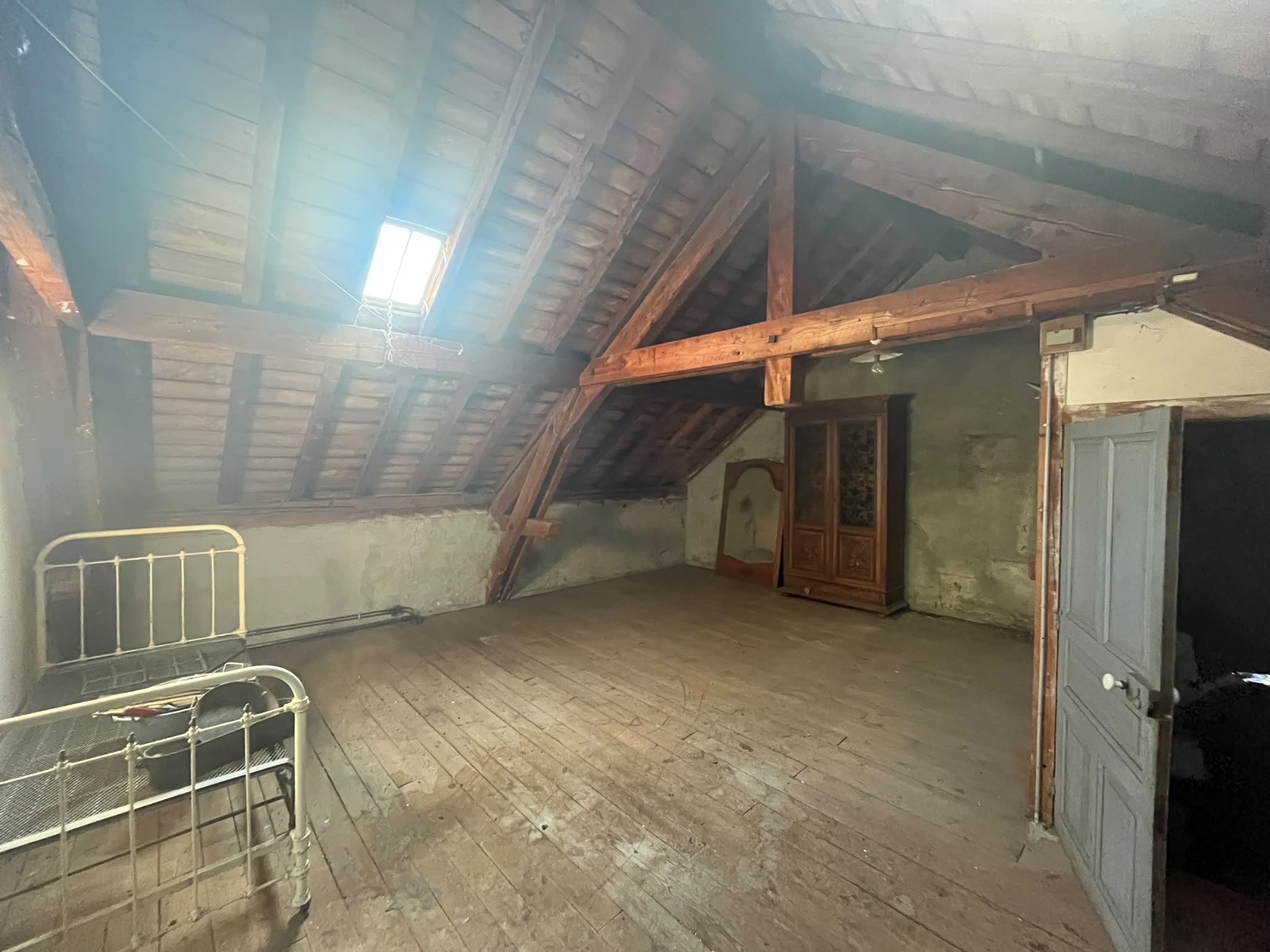 Propriété à vendre  - 6 pièce(s) - 140m2 - Blesle (43450)