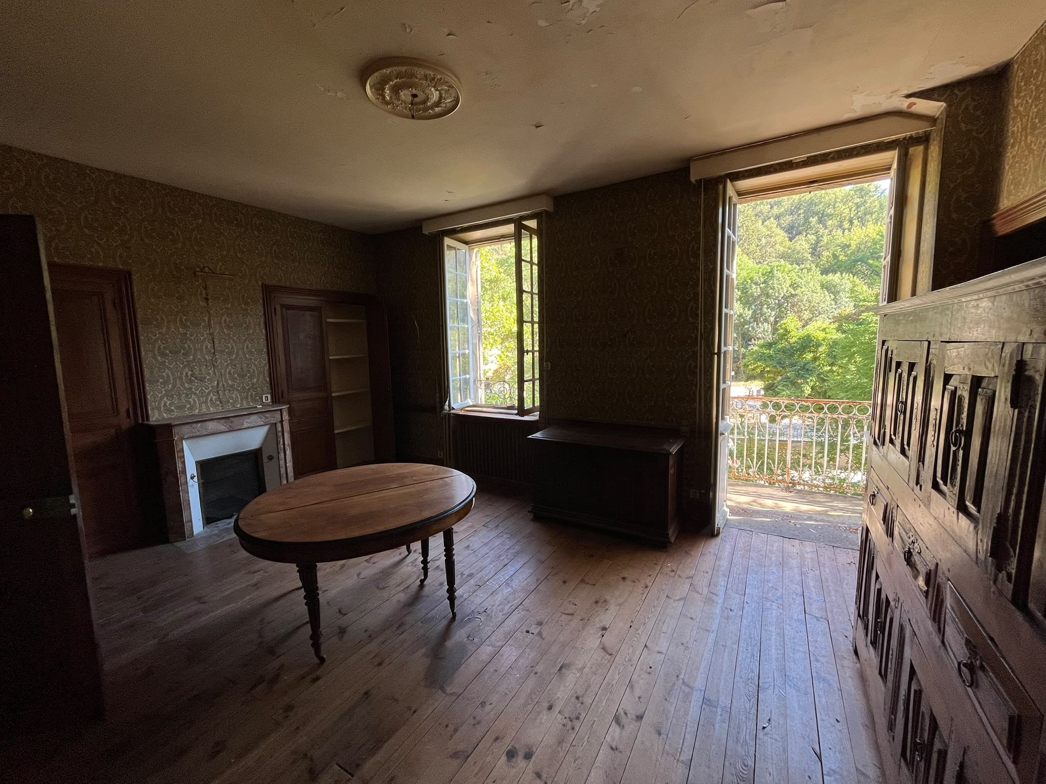 Propriété à vendre  - 6 pièce(s) - 140m2 - Blesle (43450)