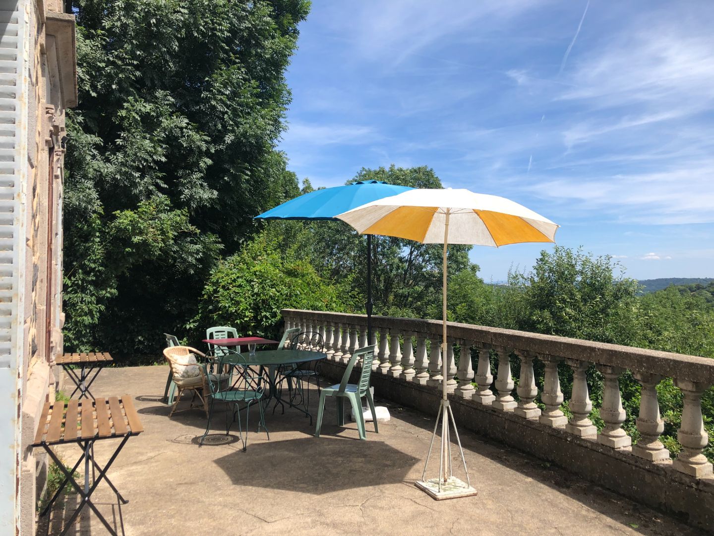 Propriete - 326 m² - 11 pièces