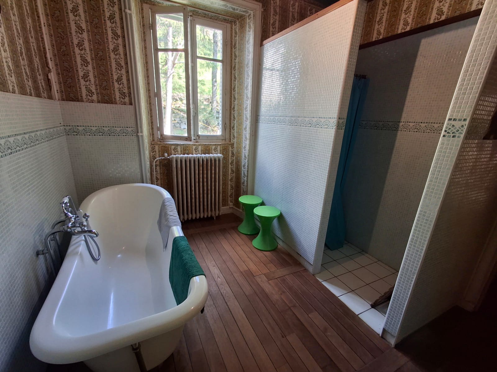 Propriété à vendre  - 11 pièce(s) - 326m2 - Vèze (15160)