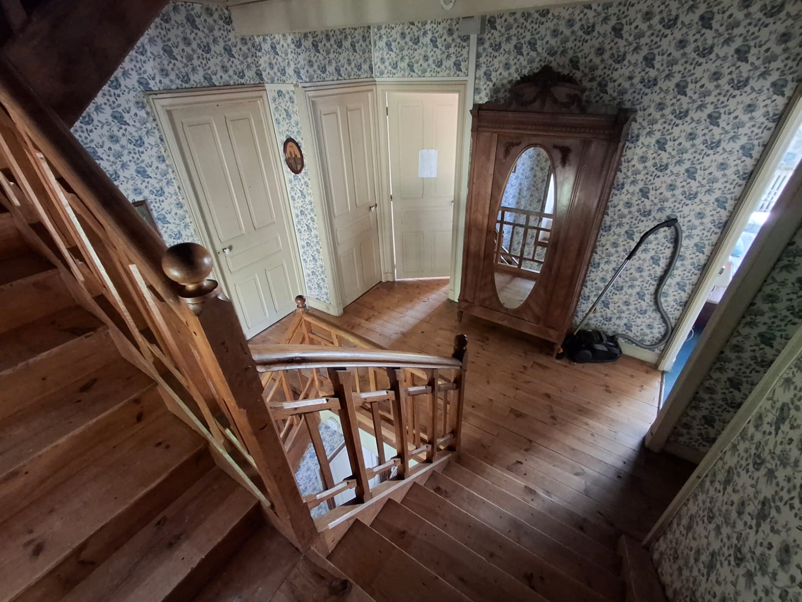 Propriete - 326 m² - 11 pièces