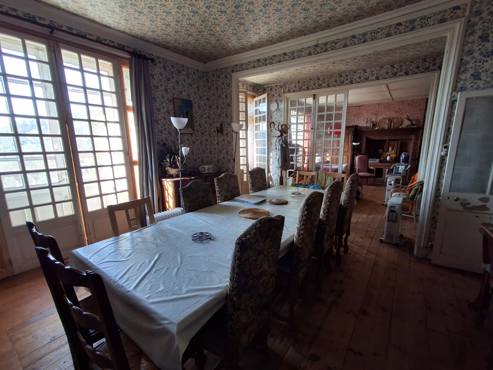 Propriete - 326 m² - 11 pièces