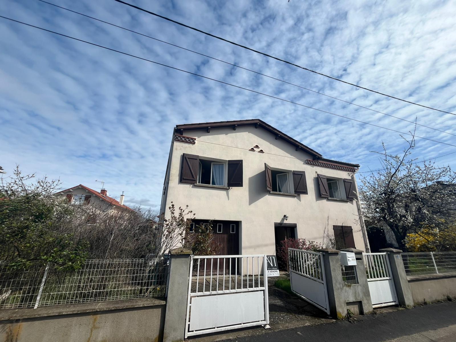 Maison - 122 m² - 6 pièces