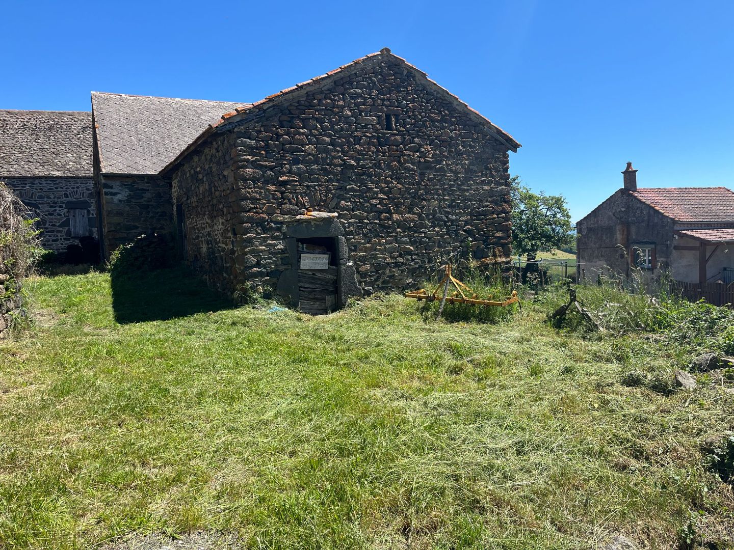 Propriété à vendre  - 2 pièce(s) - Blesle (43450)