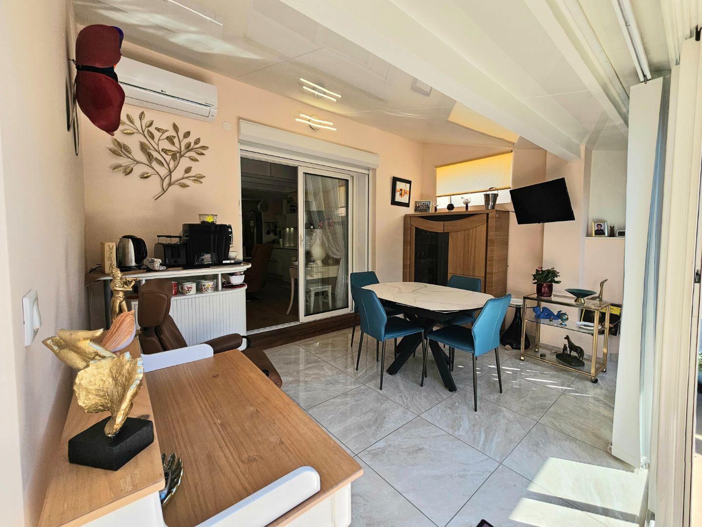 Mateille – Maison lumineuse tout confort, terrasse, parking