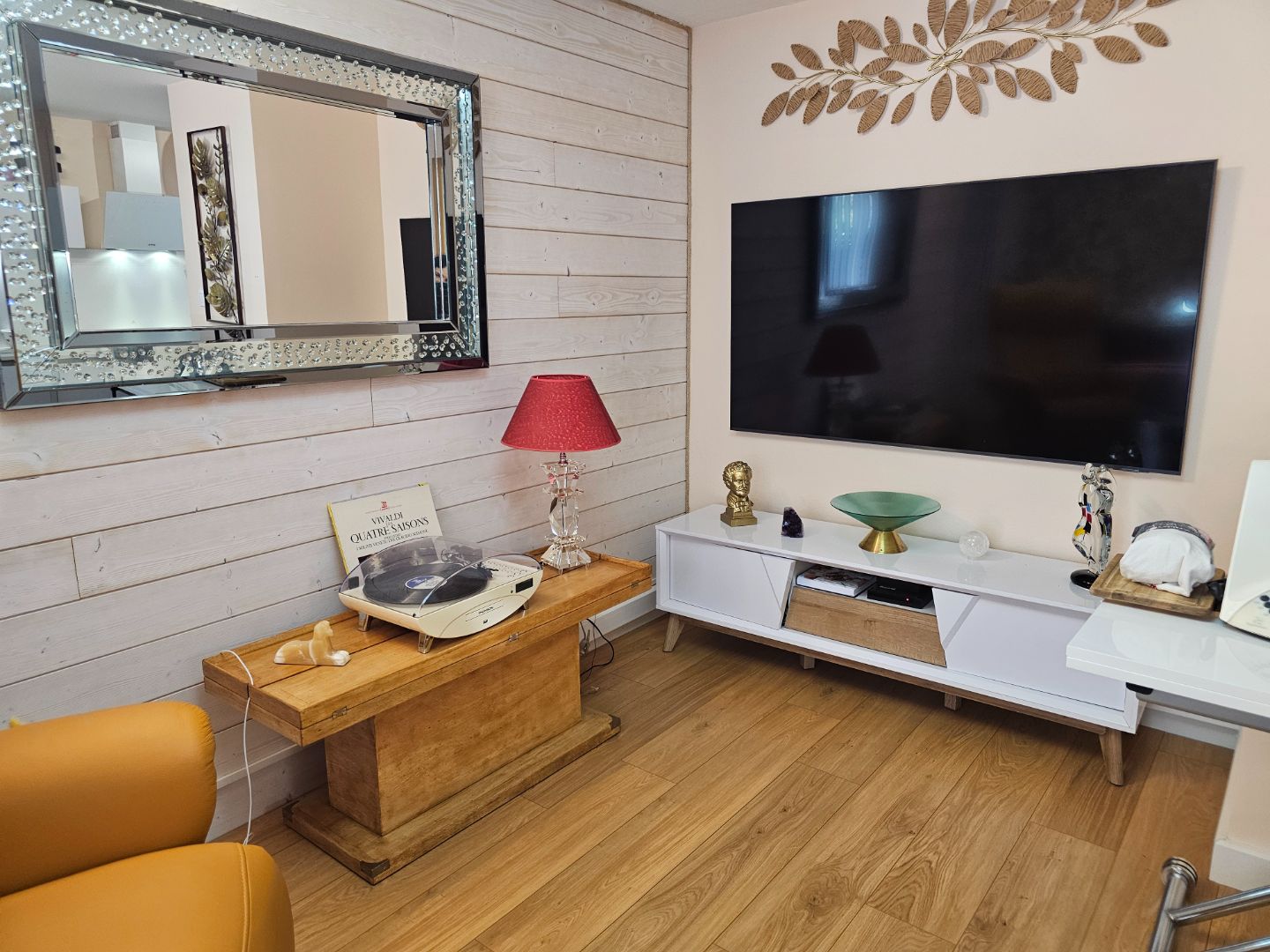 Mateille – Maison lumineuse tout confort, terrasse, parking