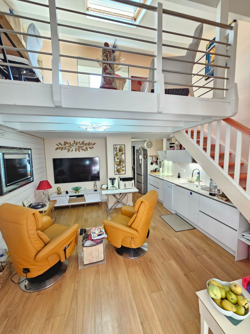Mateille – Maison lumineuse tout confort, terrasse, parking