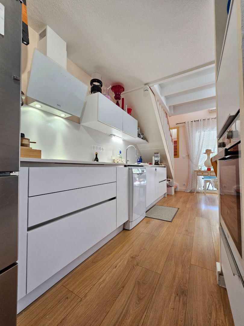 Mateille – Maison lumineuse tout confort, terrasse, parking